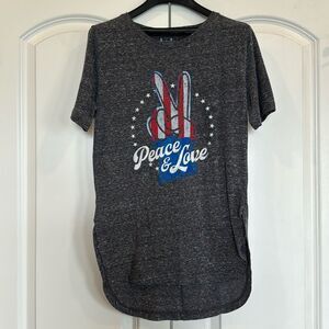 Royce Brand Top Peace & Love Gray vintage graphic tee Small